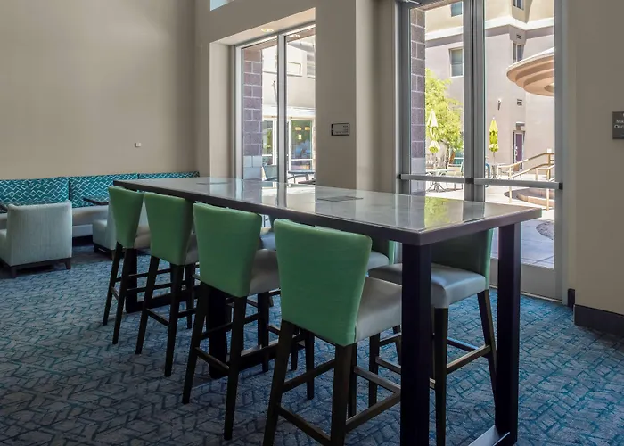 Hotel Homewood By Hilton Airport South 3*